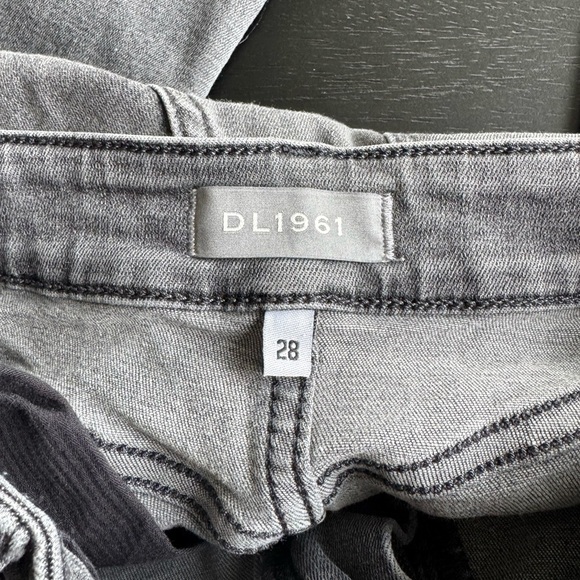 DL1961 Jeans - Picture 3 of 3
